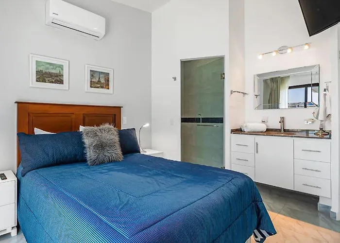 Сasa de vacaciones Morgan Residences 607b @ Boutique With Pool, Gym,